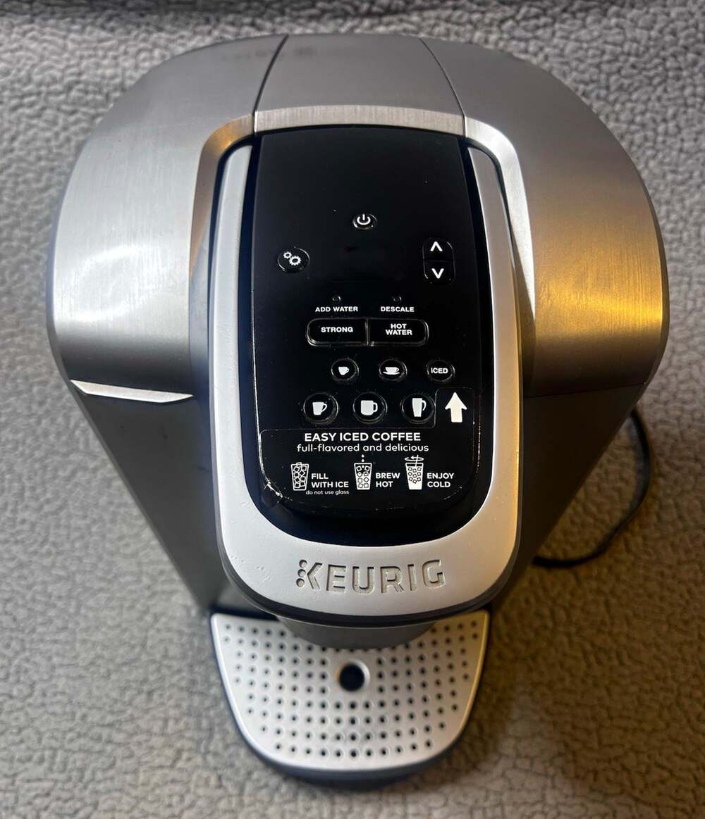 Keurig K-Elite Single Serve K-Cup Pod Coffee Maker Iced/Hot Water Silver/Black